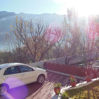 Apple Tree Luxury Cottage No.5 - Best Mountain Face Cottage in Kullu Manali