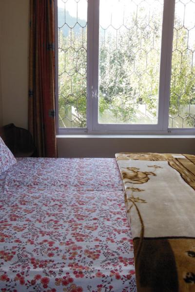 Apple Tree Luxury Cottage No.5 - Best Mountain Face Cottage in Kullu Manali