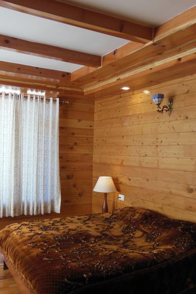 Apple Tree Premier Cottage No.1 in Manali - Book Two to Six elite Bedroom Cottage in Manali